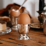 Coquetier Lucrèce sur pied