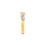 Alliance Hortense en or jaune et diamants tailles marquise et brillant, en 3D de côté