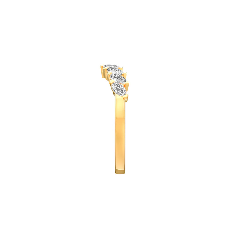 Alliance Olivia en or jaune et diamants marquises, de côté en 3D